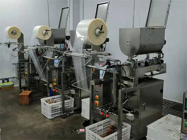 智能化全自動(dòng)醬料包裝機(jī)，食品生產(chǎn)之所需